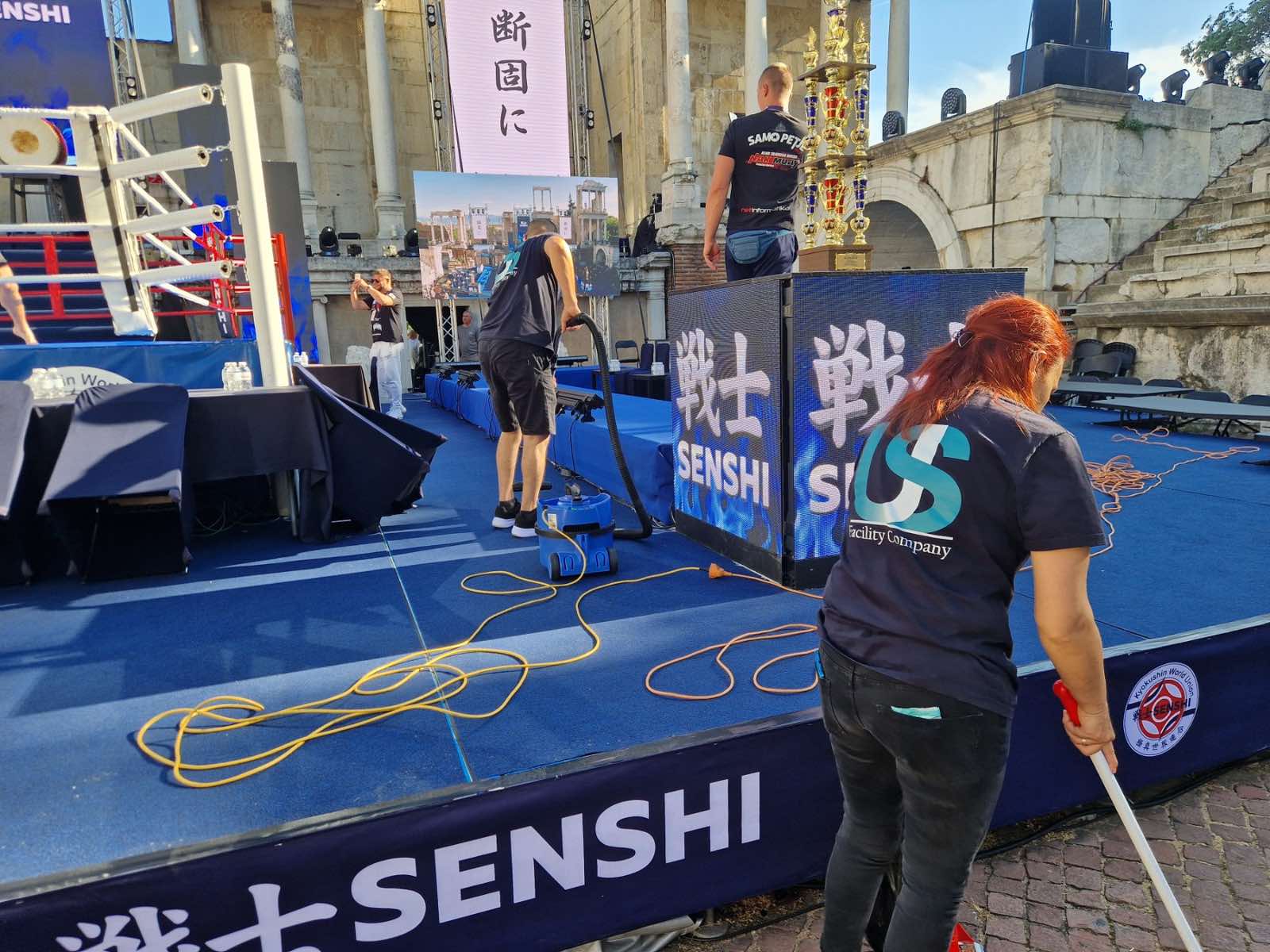 Професионално почистване по време на събития в Античен театър